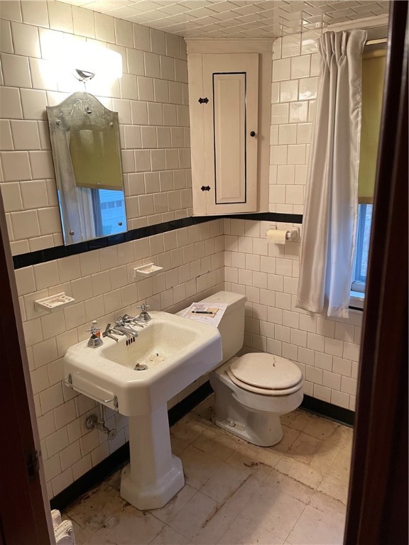 73 William Henry Road Scituate, RI 02857 - Photo 15 of 21 BATHROOM