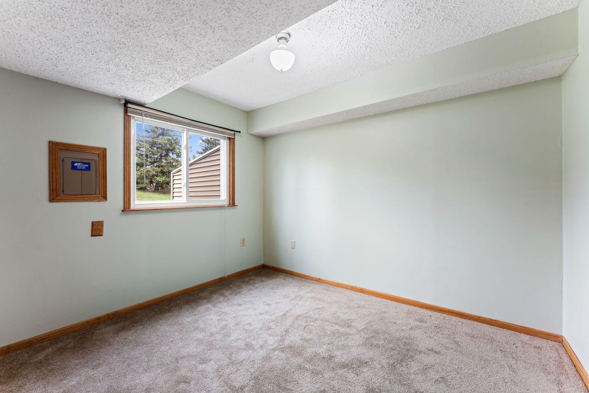 4683 Ridge Cliff Drive Eagan, MN 55122 - Photo 22 of 30