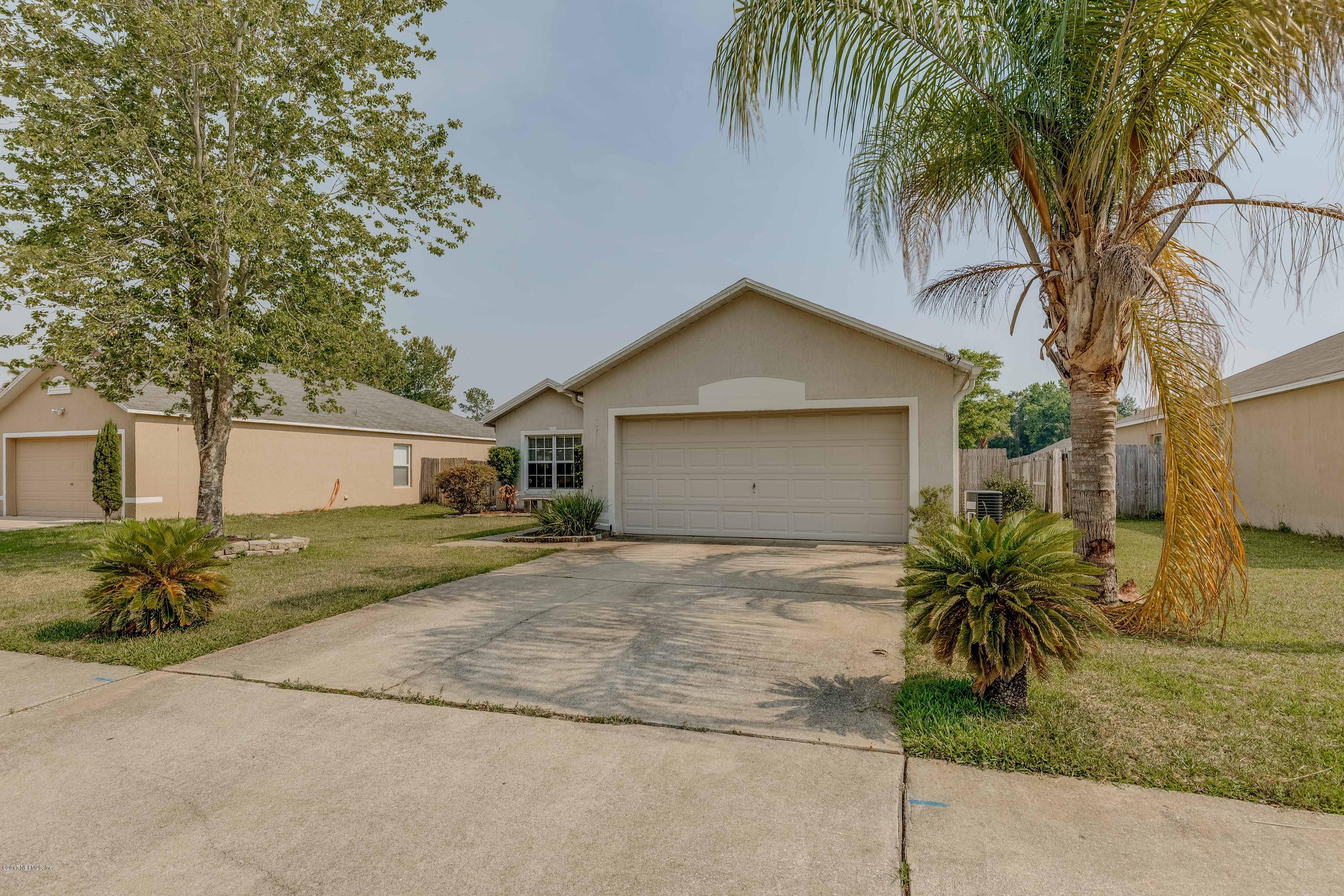 3007 Valkyrie Road Middleburg, FL 32068 - Photo 15 of 20 Two Car Garage