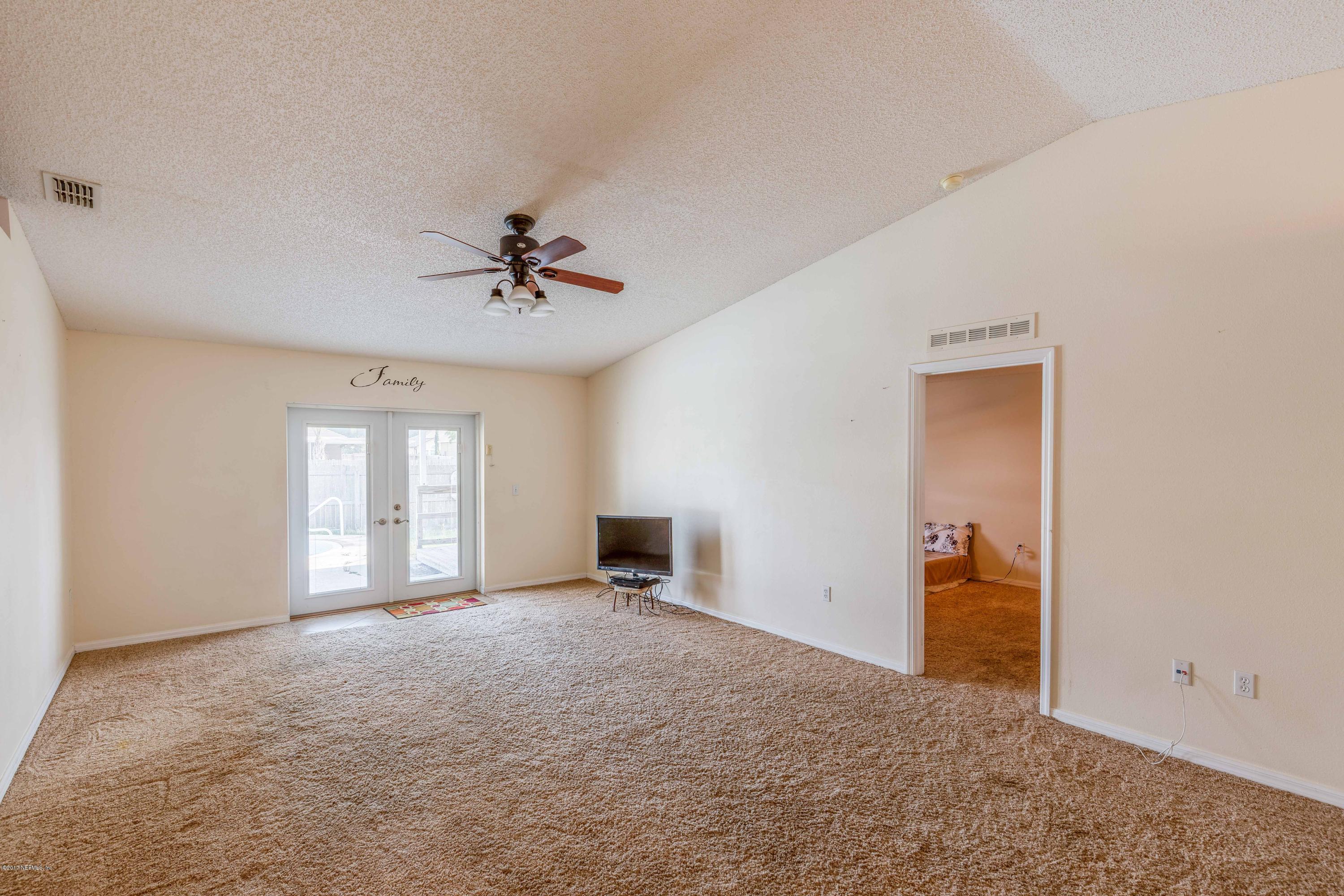 3007 Valkyrie Road Middleburg, FL 32068 - Photo 19 of 20 Living Room
