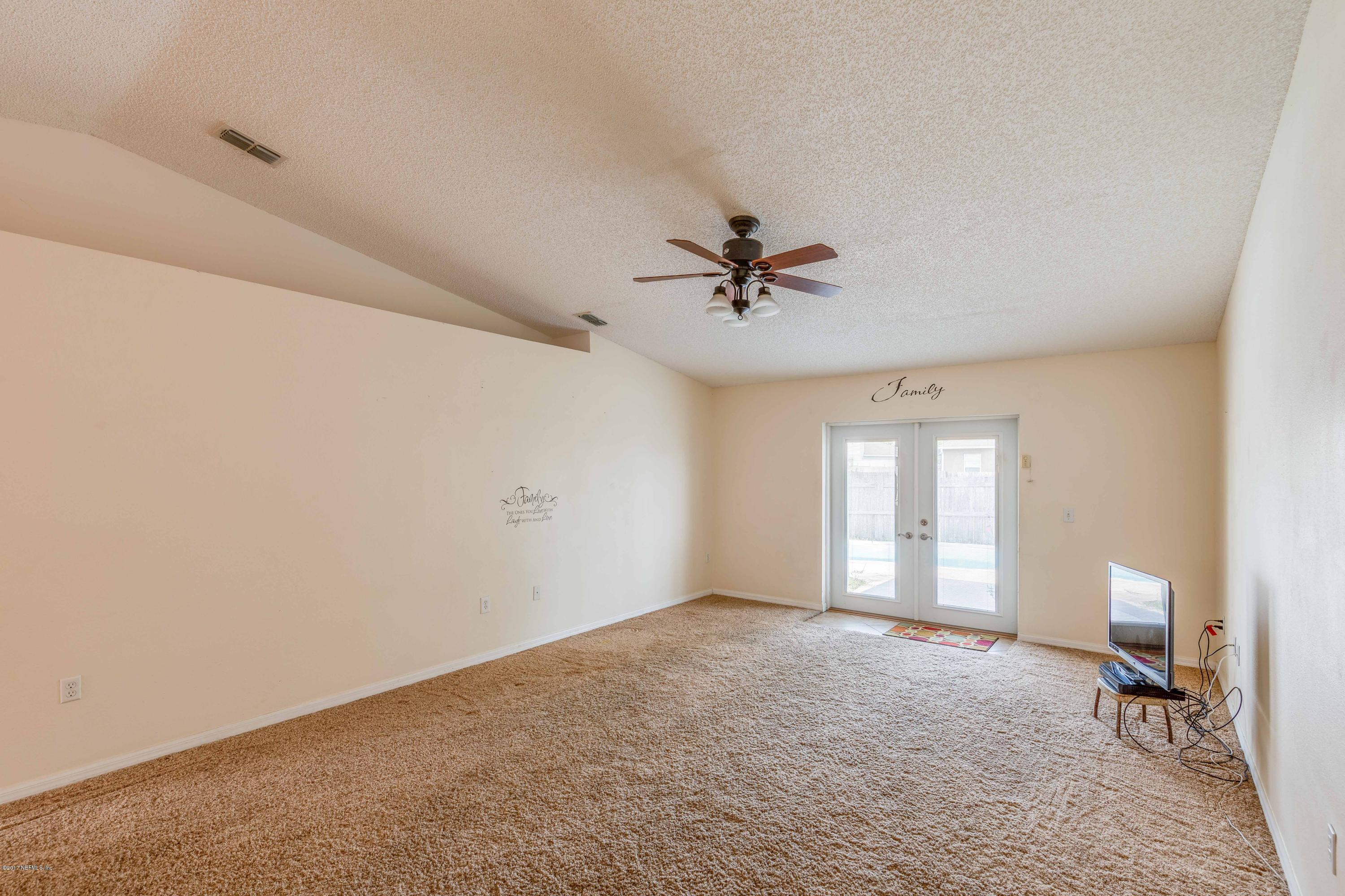 3007 Valkyrie Road Middleburg, FL 32068 - Photo 3 of 20 Spacious Living Room