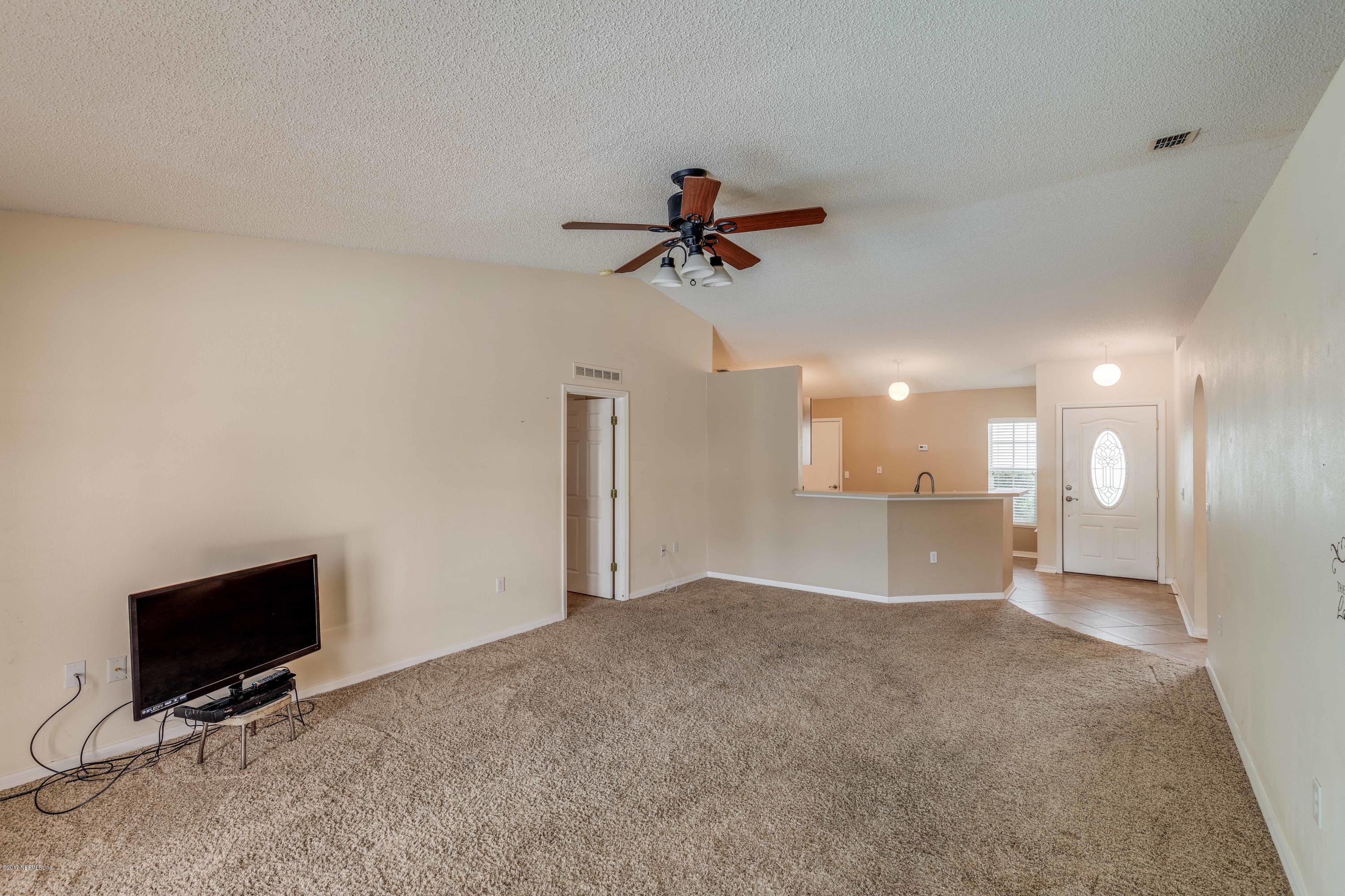 3007 Valkyrie Road Middleburg, FL 32068 - Photo 4 of 20 Living Room
