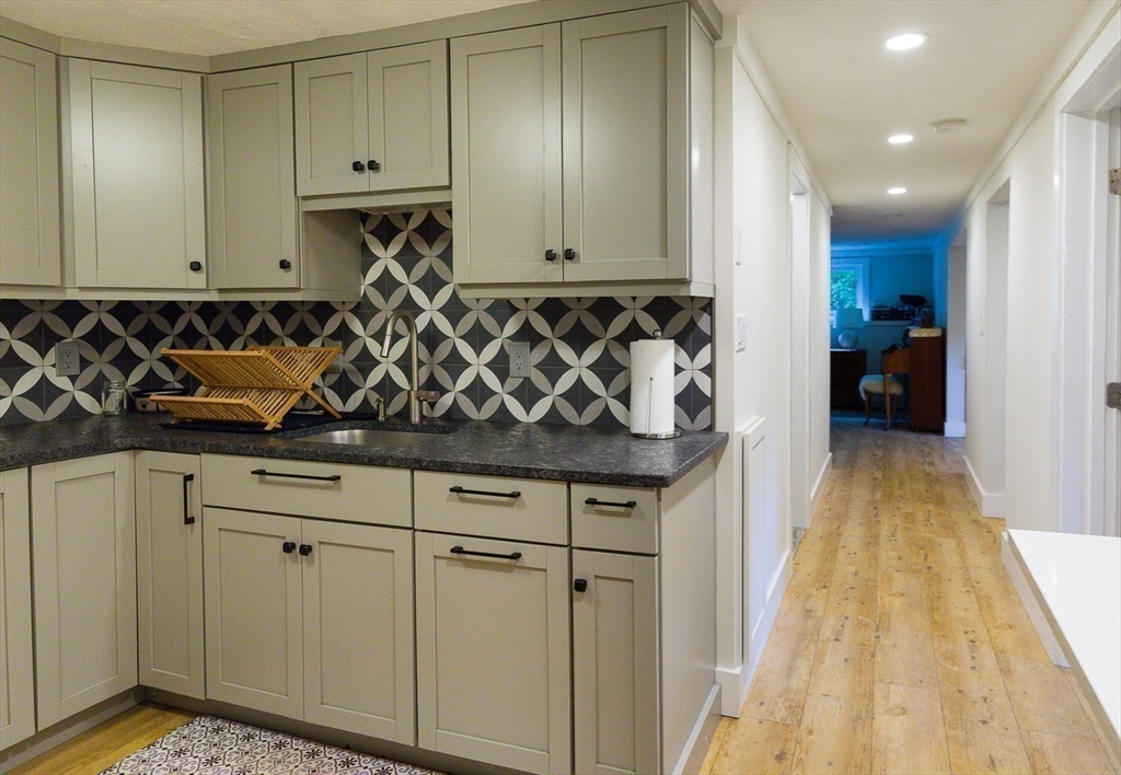12 Stevens Place Saugus, MA 01906 - Photo 17 of 25