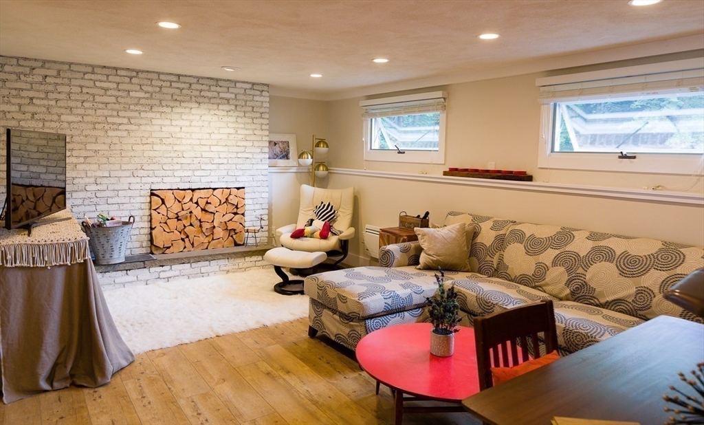 12 Stevens Place Saugus, MA 01906 - Photo 20 of 25