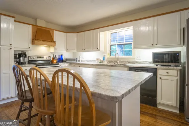 $850,000 | 144 Fussen Strasse, Helen, GA 30545