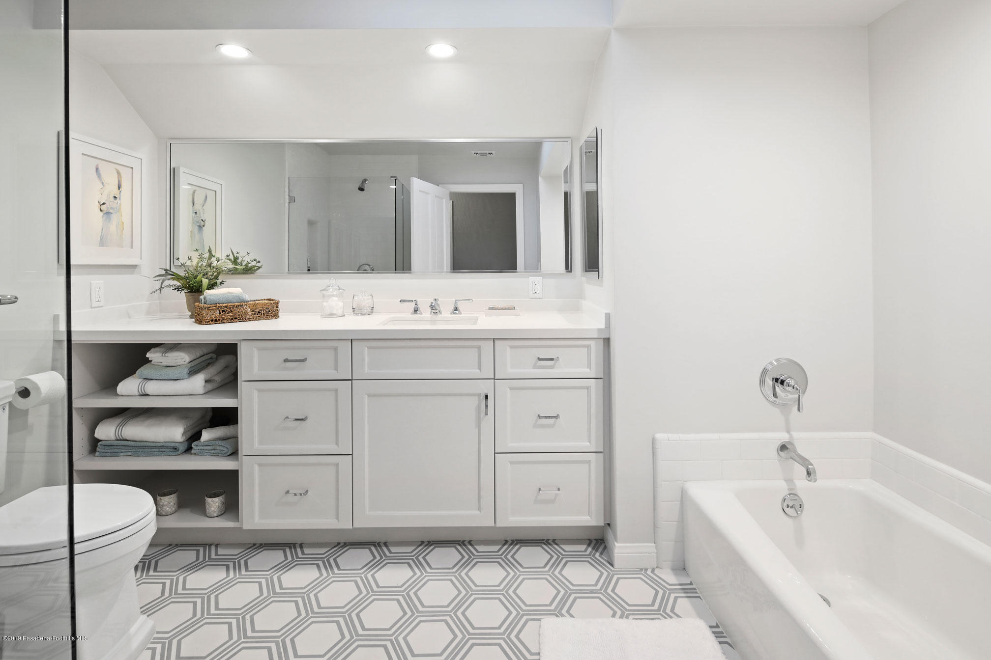 45 Club Road Pasadena, CA 91105 - Photo 25 of 36 a bathroom with a sink a toilet and bathtub