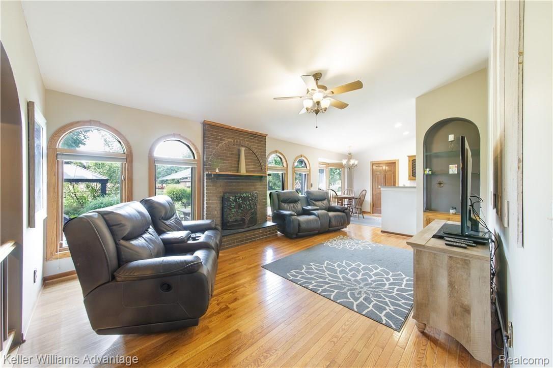 4545 Lone Tree Road Milford, MI 48380 - Photo 19 of 79 Lone Tree Rd_4545_Living_02.jpg