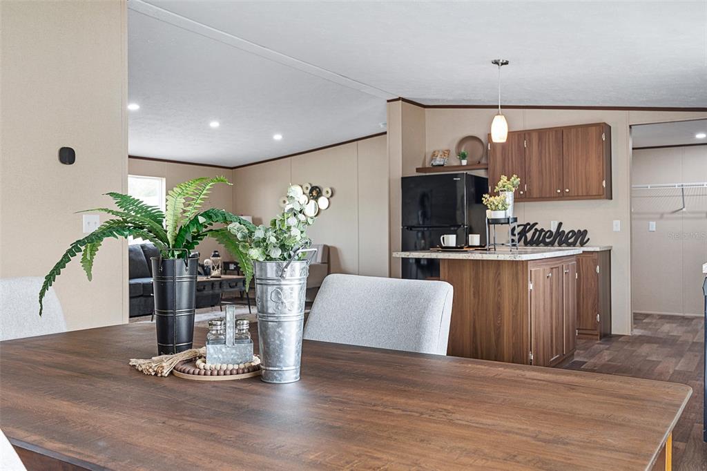 8150 Cherokee Road Bartow, FL 33830 - Photo 16 of 35 a view of kitchen with cabinets and microwave