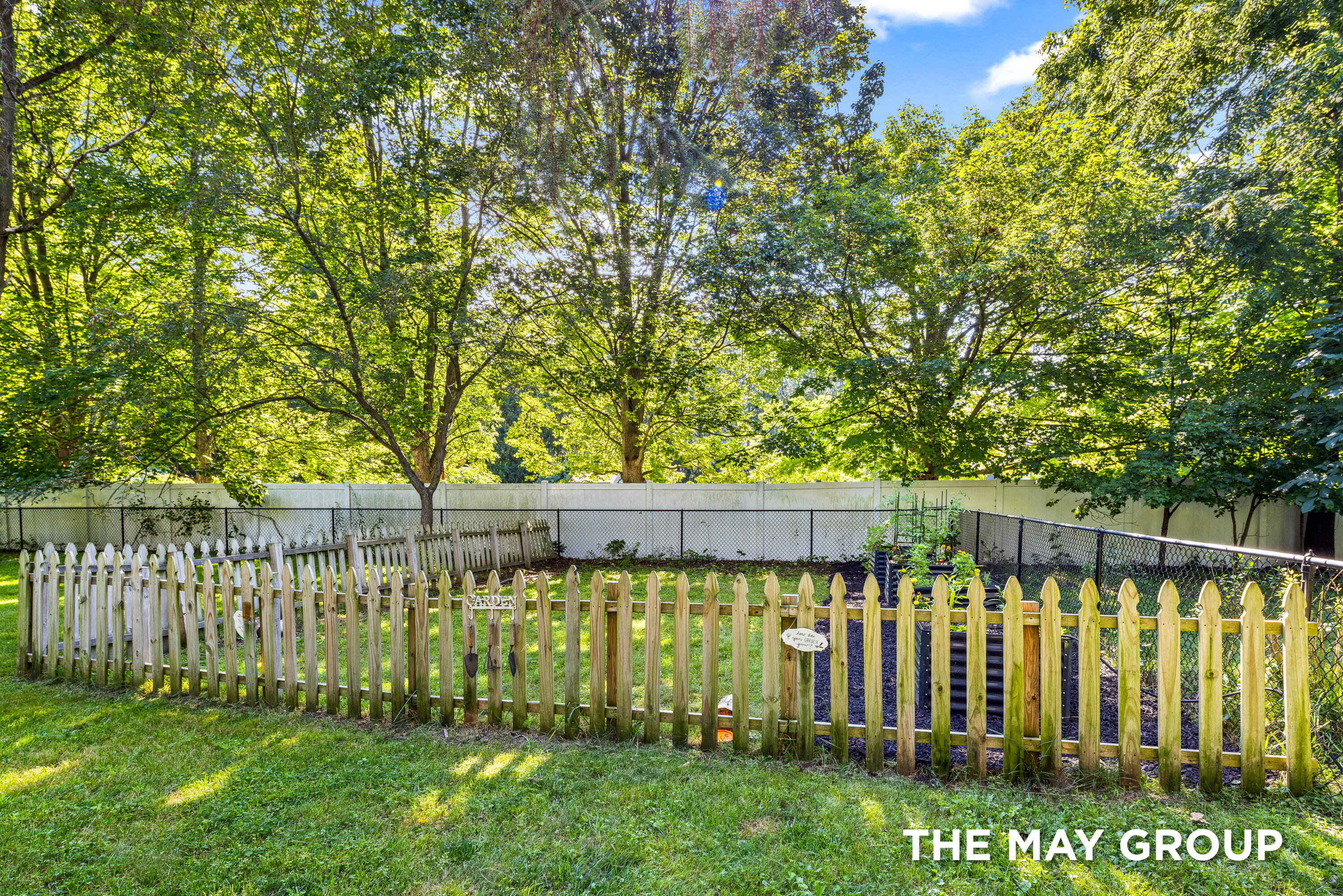 6291 Cascade Road Southeast Grand Rapids, MI 49546 - Photo 45 of 59 Garden