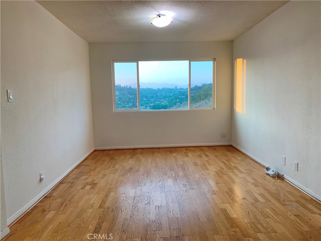 4053 Barrett Road Los Angeles, CA 90032 - Photo 7 of 40 Gallery Image 7
