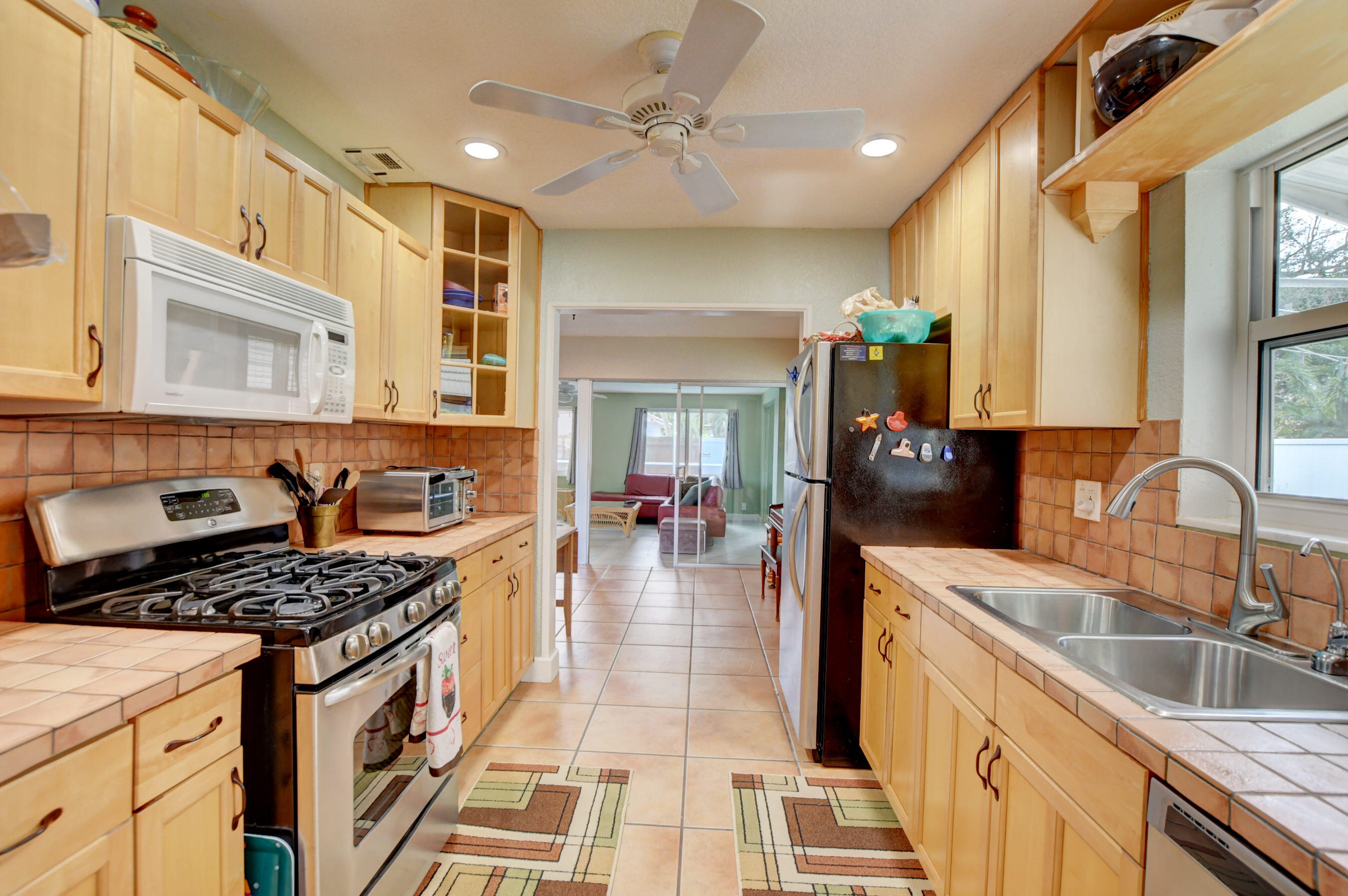 632 Southwest 1st Street Boca Raton, FL 33486 - Photo 24 of 43 Kitchen