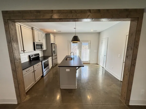 $2,395 | 1125 Chester Avenue, Unit 14, Nashville, TN 37206