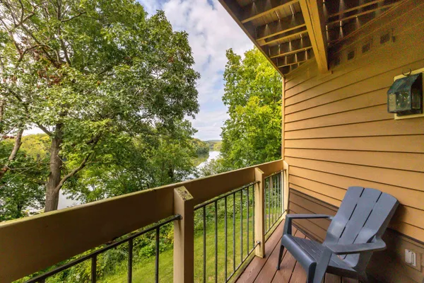 $169,900 | A17 Long Bay Point Drive, Galena, IL 61036