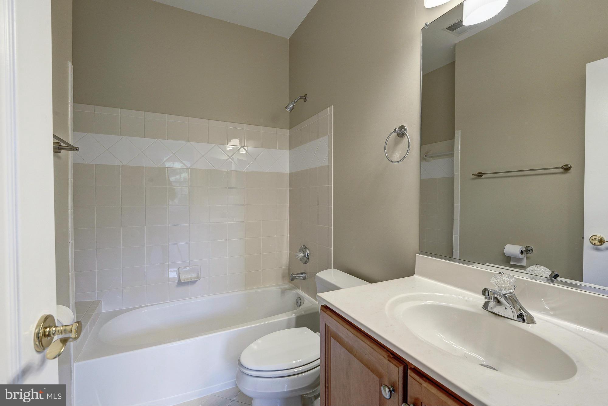 8890 Windy Ridge Way McLean, VA 22102 - Photo 20 of 30 Bath