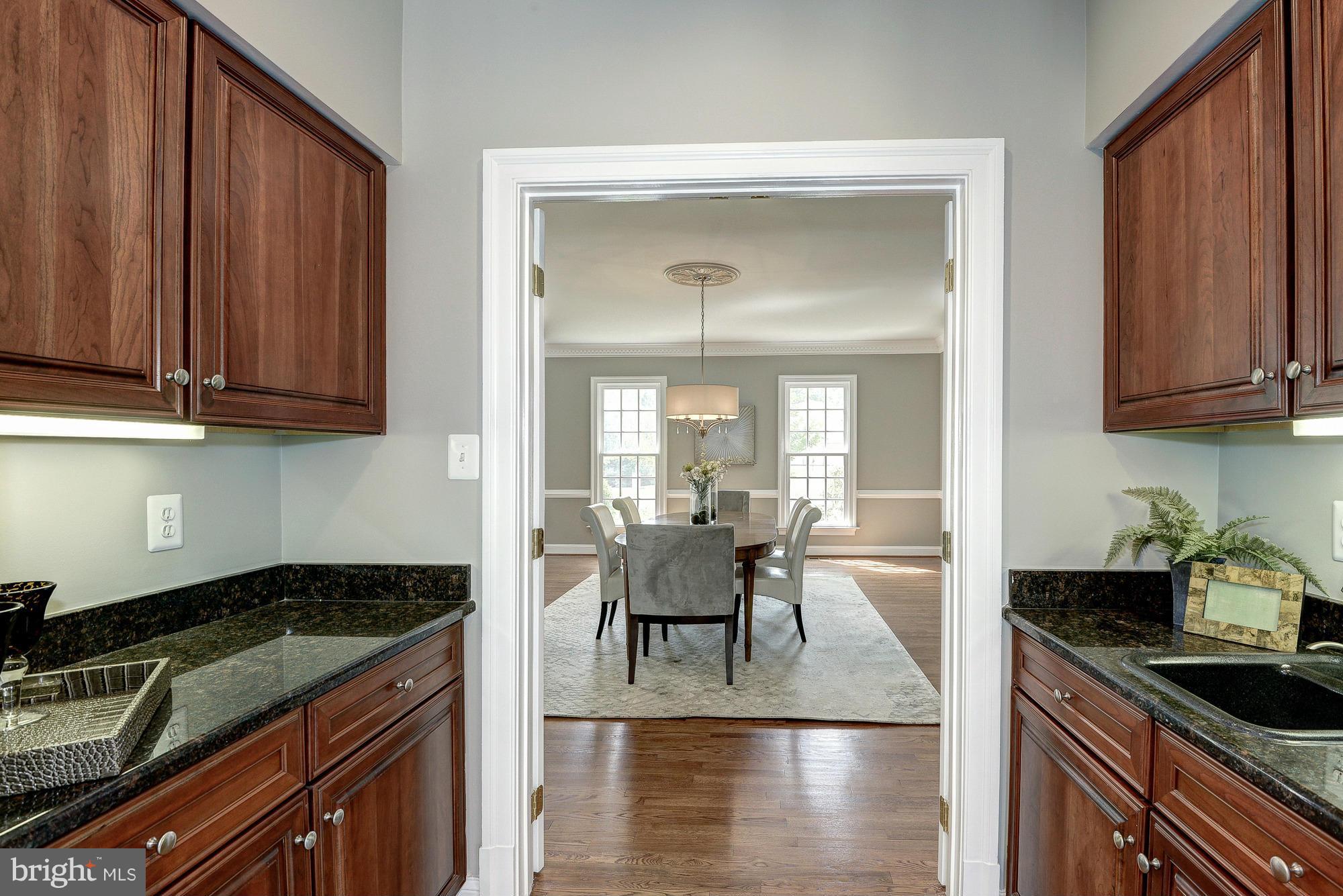 8890 Windy Ridge Way McLean, VA 22102 - Photo 4 of 30 Dining Room