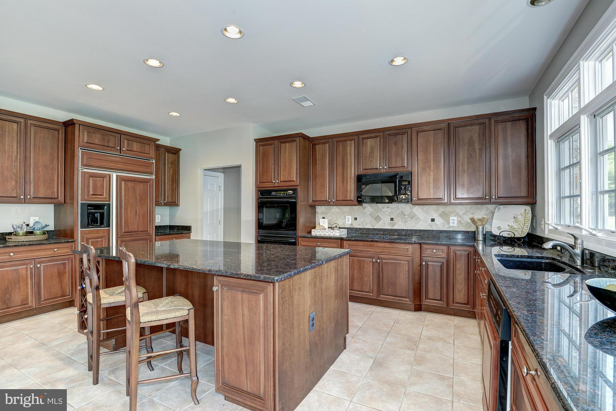 8890 Windy Ridge Way McLean, VA 22102 - Photo 6 of 30 Kitchen
