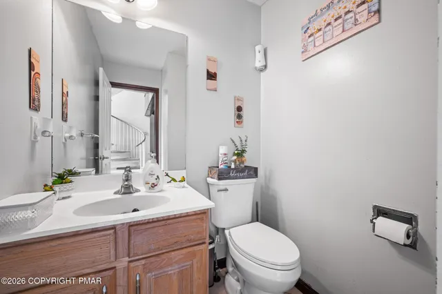 a view of living room washer and dryer
