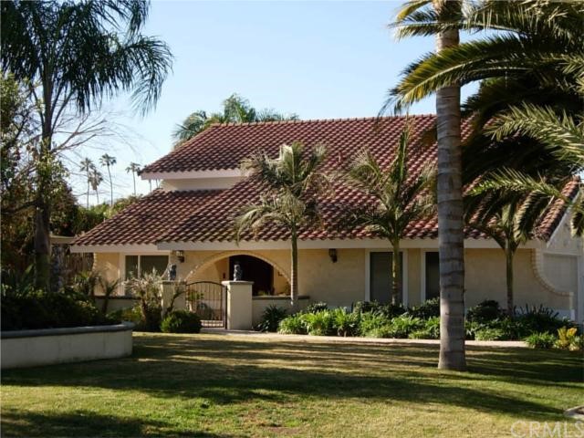 Beautiful Upgraded Home in the Greenbelt of Riverside
