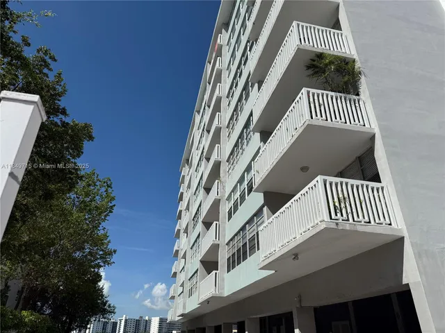 $265,000 | 2016 Bay Drive, Unit 202, Miami Beach, FL 33141