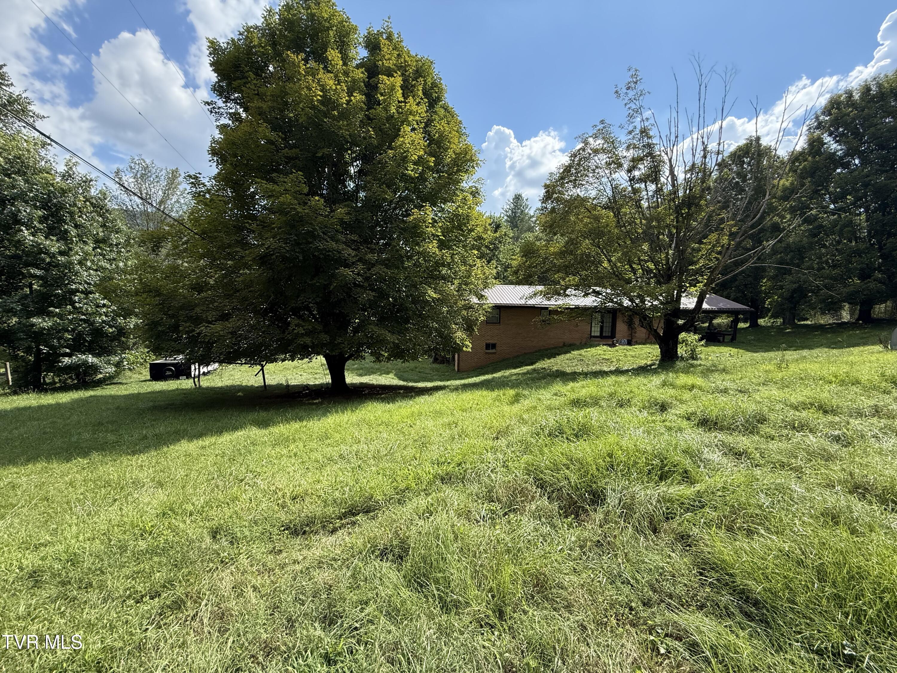 812 Fairview Road Hampton, TN 37658 - Photo 13 of 43 IMG_5960