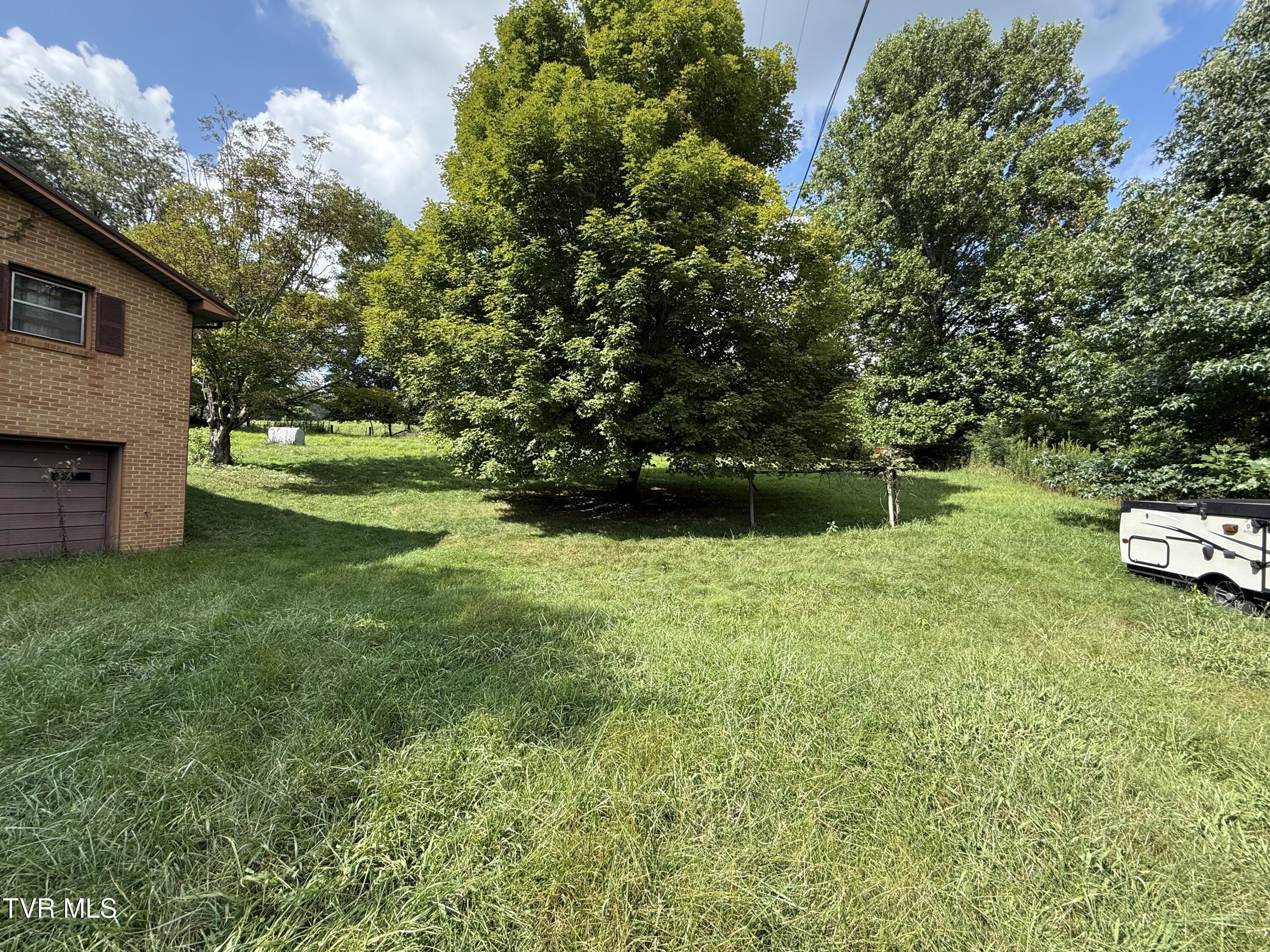 812 Fairview Road Hampton, TN 37658 - Photo 17 of 43 IMG_5957