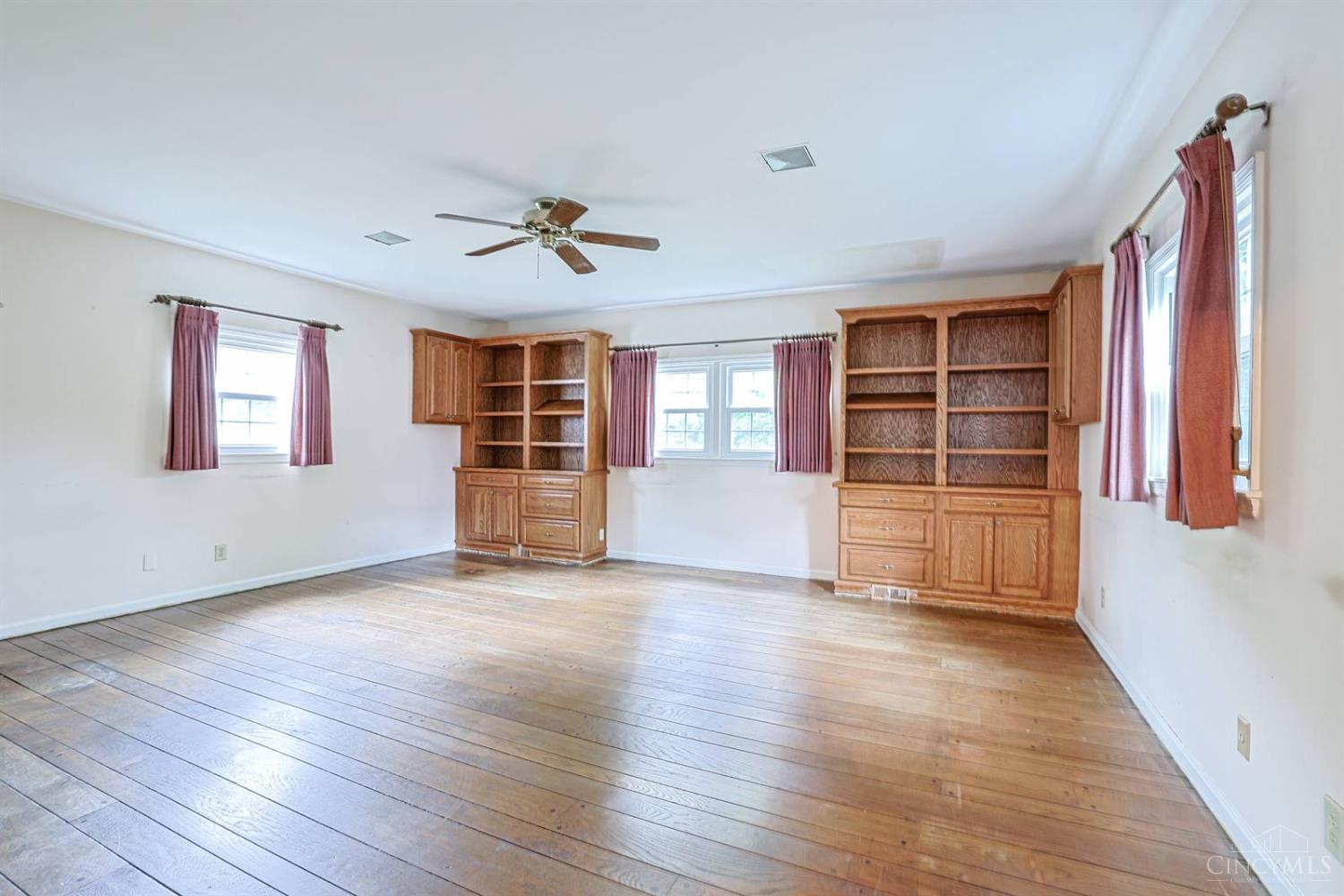42 Fleming Road Wyoming, OH 45215 - Photo 9 of 53