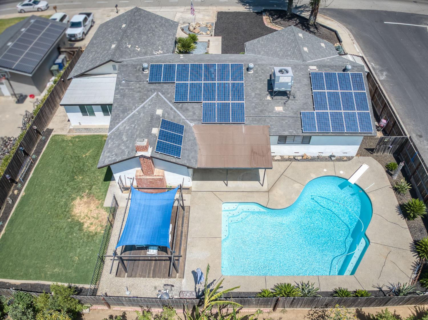 1580 Armstrong Avenue Clovis, CA 93611 - Photo 44 of 50 a aerial view of a house with a yard and sitting space