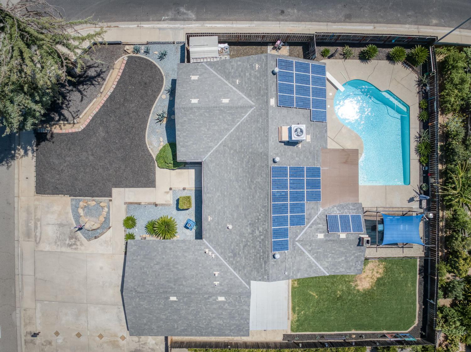 1580 Armstrong Avenue Clovis, CA 93611 - Photo 46 of 50 view of rooftop