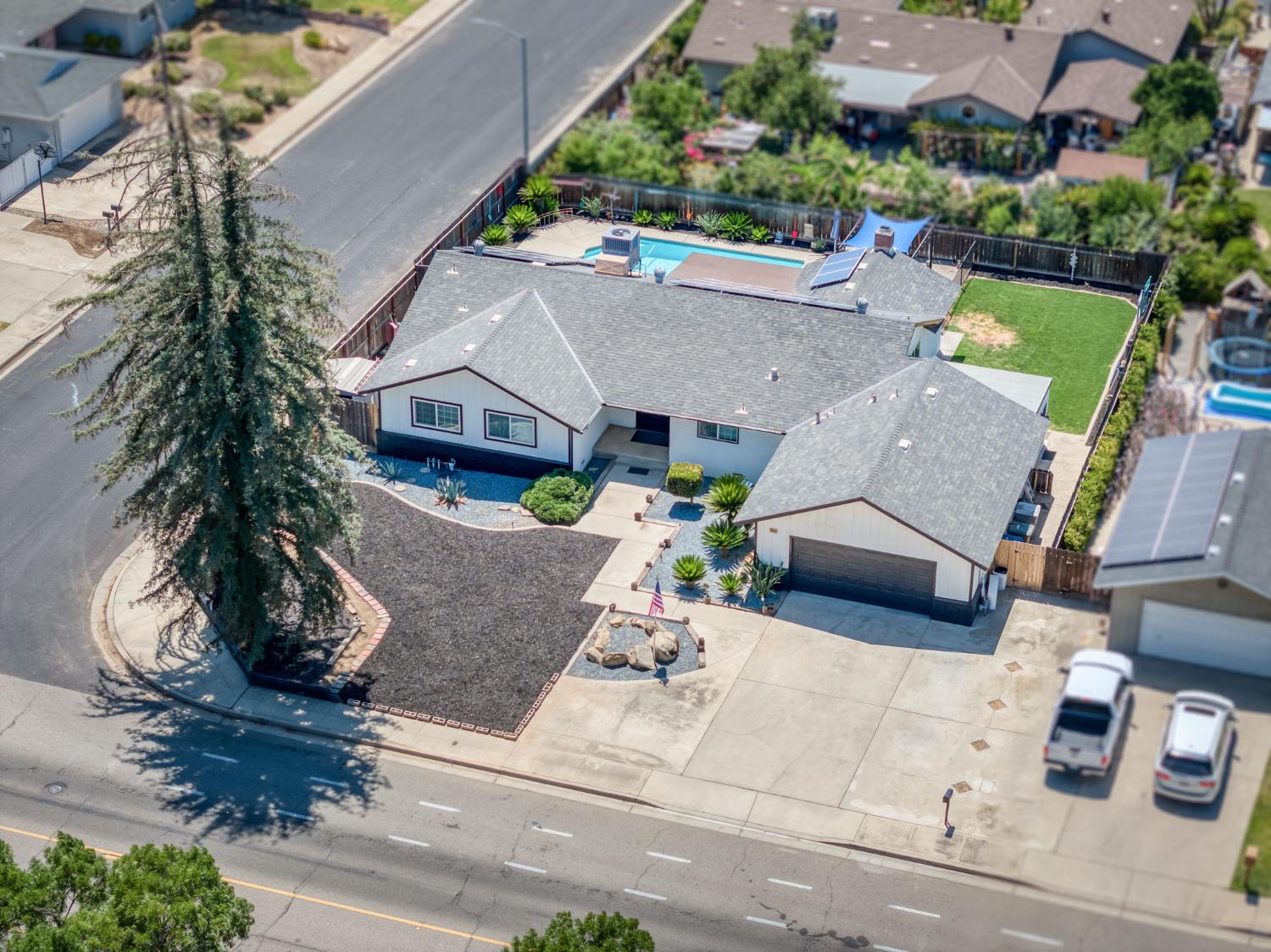 1580 Armstrong Avenue Clovis, CA 93611 - Photo 49 of 50 an aerial view of a house with garden space and street view