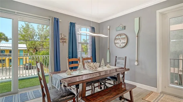 $1,100,000 | 2317 Avenue C, Unit 300, Bradenton Beach, FL 34217