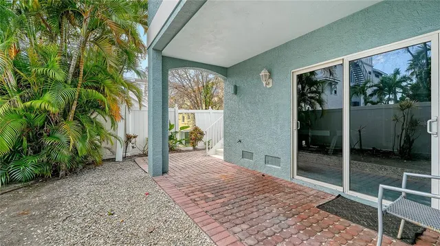 $1,100,000 | 2317 Avenue C, Unit 300, Bradenton Beach, FL 34217