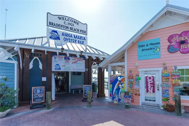 $1,100,000 | 2317 Avenue C, Unit 300, Bradenton Beach, FL 34217