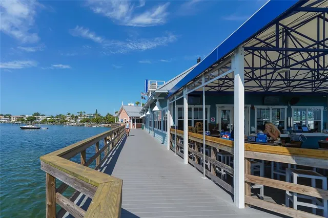 $1,100,000 | 2317 Avenue C, Unit 300, Bradenton Beach, FL 34217