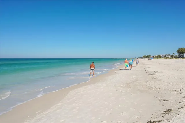 $1,100,000 | 2317 Avenue C, Unit 300, Bradenton Beach, FL 34217