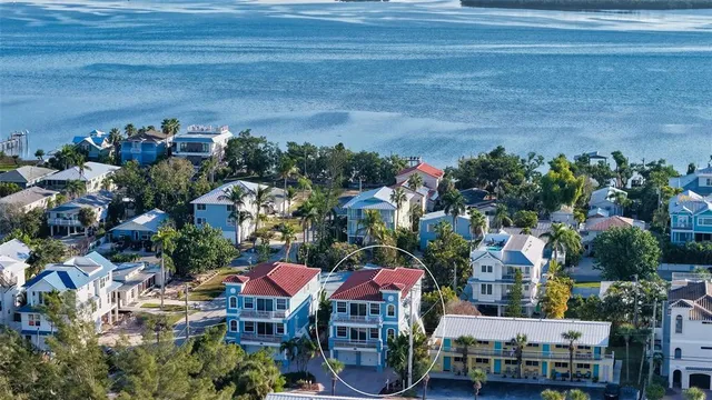 $1,100,000 | 2317 Avenue C, Unit 300, Bradenton Beach, FL 34217