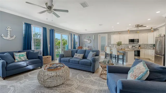 $1,100,000 | 2317 Avenue C, Unit 300, Bradenton Beach, FL 34217