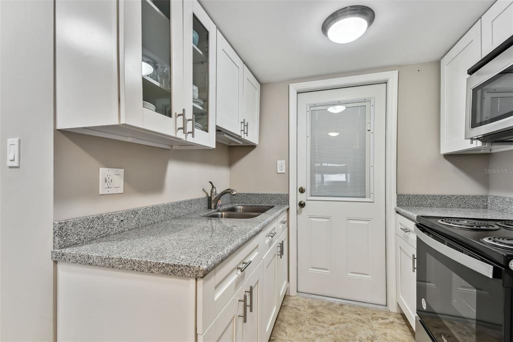 7701 Starkey Road, Unit 105 Seminole, FL 33777 - Photo 18 of 39