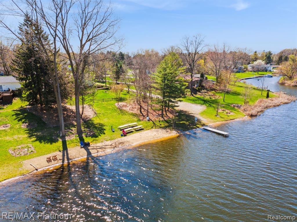 2765 Earl Lake Road Howell, MI 48843 - Photo 38 of 44