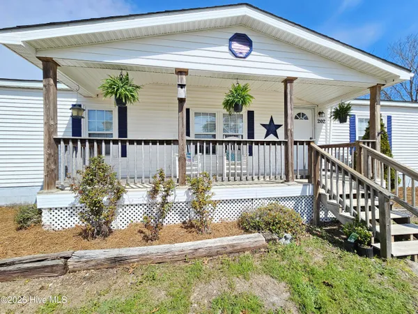 $269,900 | 202 Castlebury Lane, Hubert, NC 28539