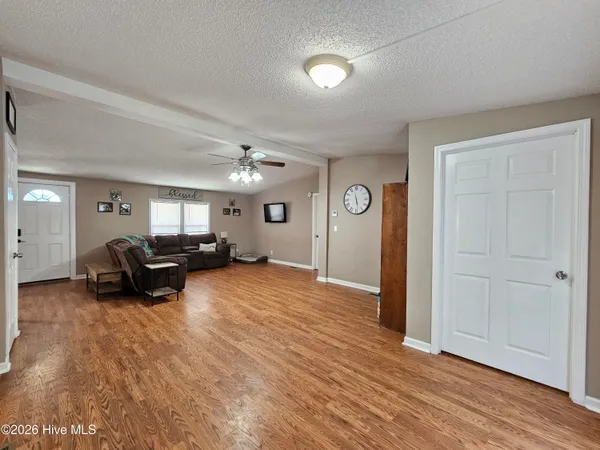 $269,900 | 202 Castlebury Lane, Hubert, NC 28539