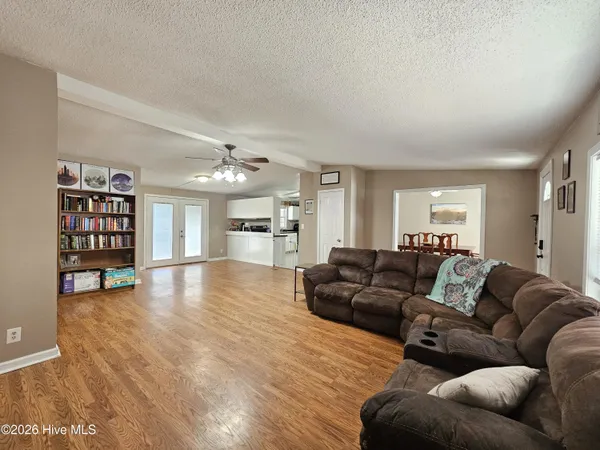 $269,900 | 202 Castlebury Lane, Hubert, NC 28539