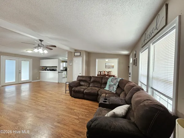 $269,900 | 202 Castlebury Lane, Hubert, NC 28539