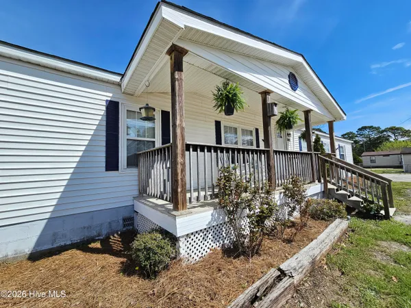 $269,900 | 202 Castlebury Lane, Hubert, NC 28539