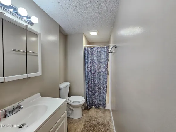 $269,900 | 202 Castlebury Lane, Hubert, NC 28539