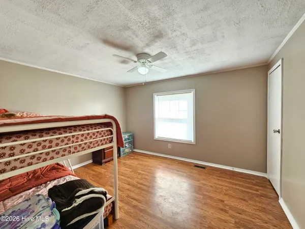 $269,900 | 202 Castlebury Lane, Hubert, NC 28539