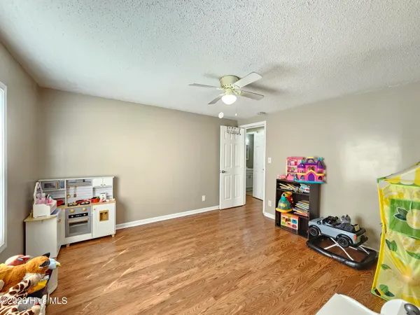 $269,900 | 202 Castlebury Lane, Hubert, NC 28539