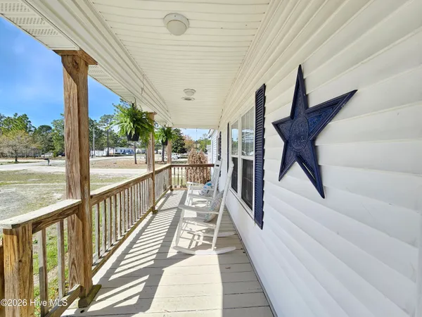 $269,900 | 202 Castlebury Lane, Hubert, NC 28539