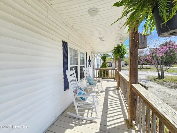 $269,900 | 202 Castlebury Lane, Hubert, NC 28539