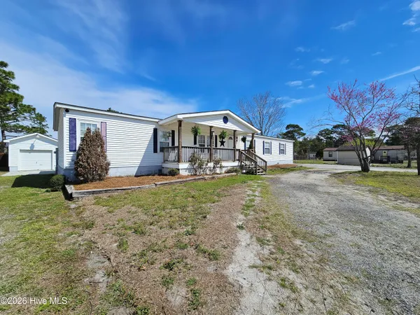 $269,900 | 202 Castlebury Lane, Hubert, NC 28539