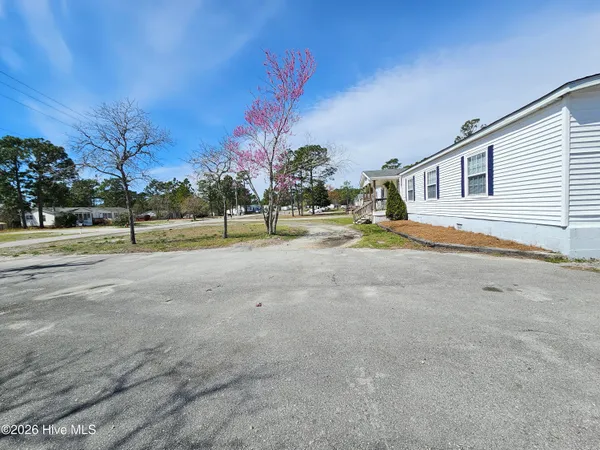 $269,900 | 202 Castlebury Lane, Hubert, NC 28539